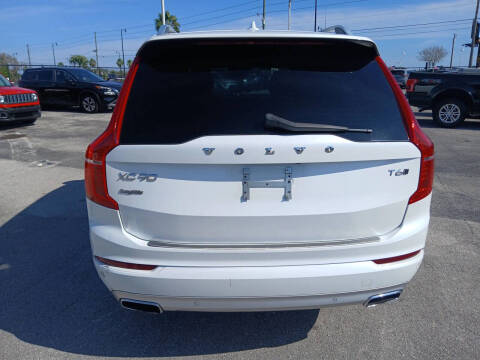 2018 Volvo XC90 T6 Momentum