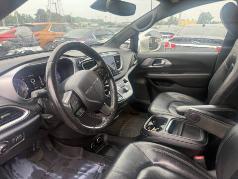 2020 Chrysler Pacifica Touring L