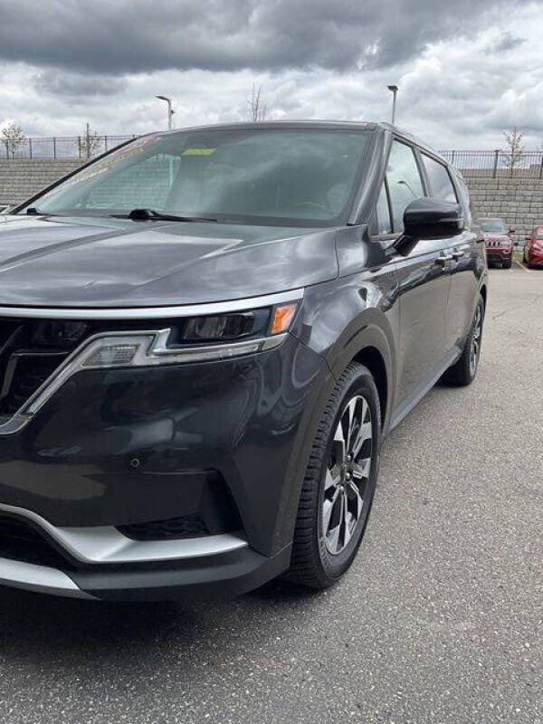 2022 Kia Carnival EX