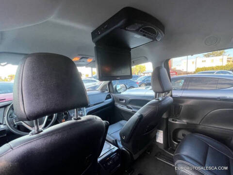 2018 Toyota Sienna SE Premium 8-Passenger