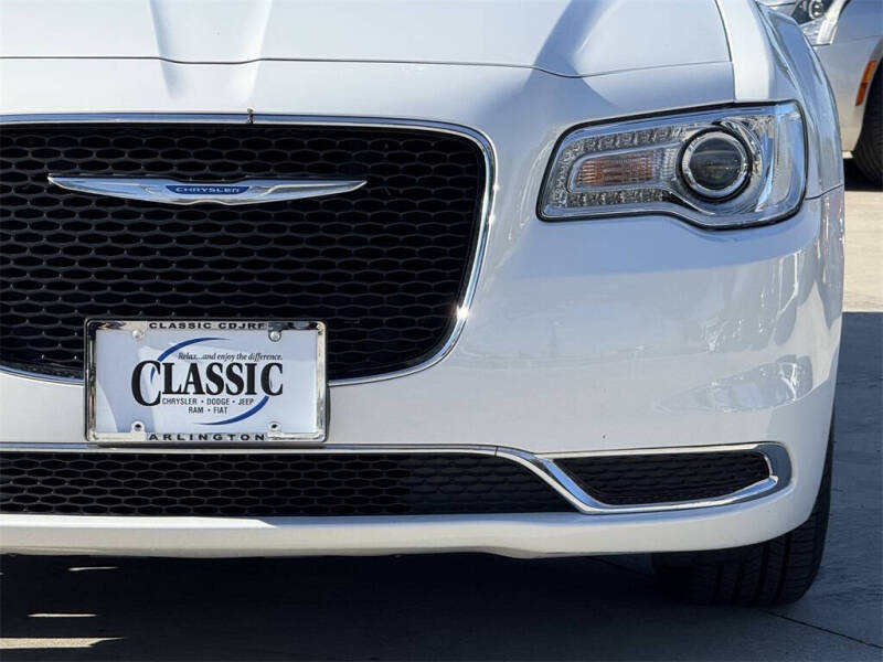 2022 Chrysler 300 Touring