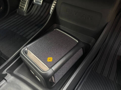 2023 Rivian R1S Adventure