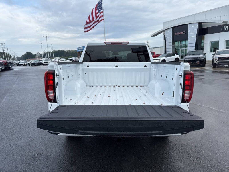 2026 GMC Sierra 1500 Elevation Standard