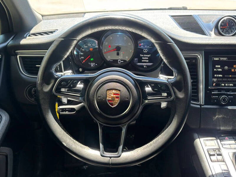 2015 Porsche Macan S