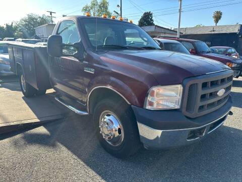 2005 Ford F-350 Super Duty for sale at LUCKY MTRS in Pomona CA