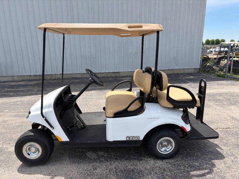 2018 E-Z-GO  Shuttle 4