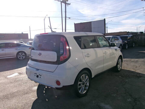 2018 Kia Soul +