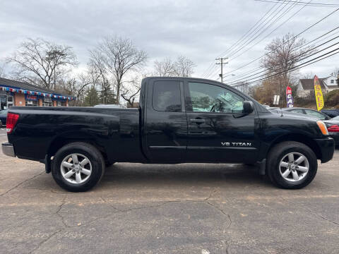 2012 Nissan Titan SV