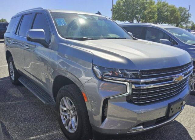 Used 2024 Chevrolet Tahoe LT with VIN 1GNSKNKD8RR111590 for sale in Bloomington, IL