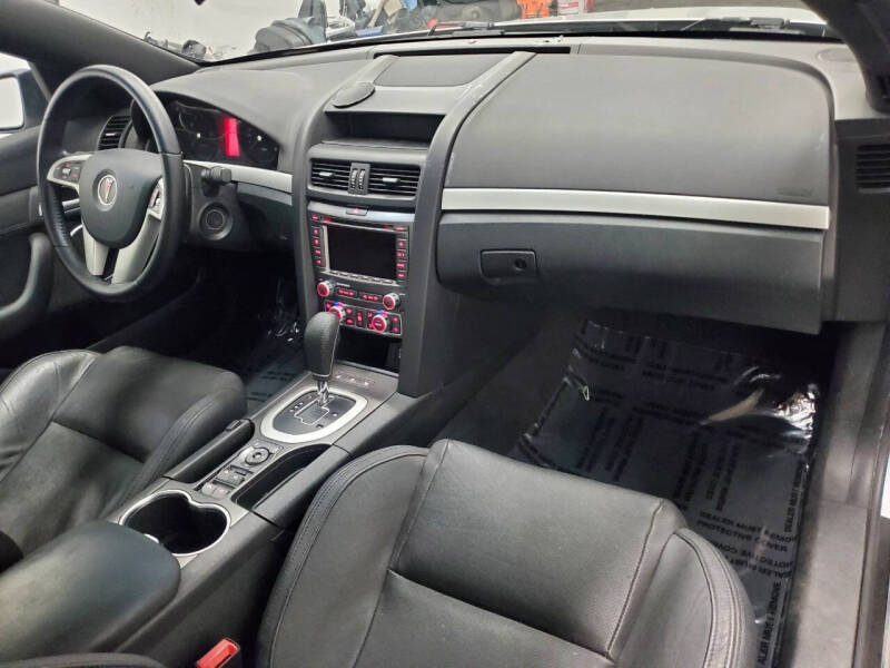 2009 Pontiac G8 Base w/Bluetooth