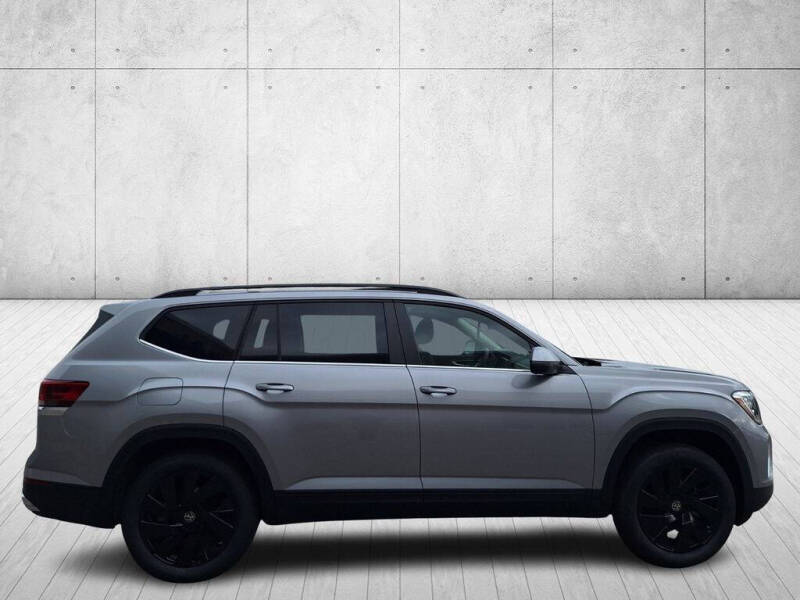 2025 Volkswagen Atlas SE