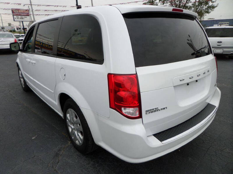 2017 Dodge Grand Caravan SE photo 10