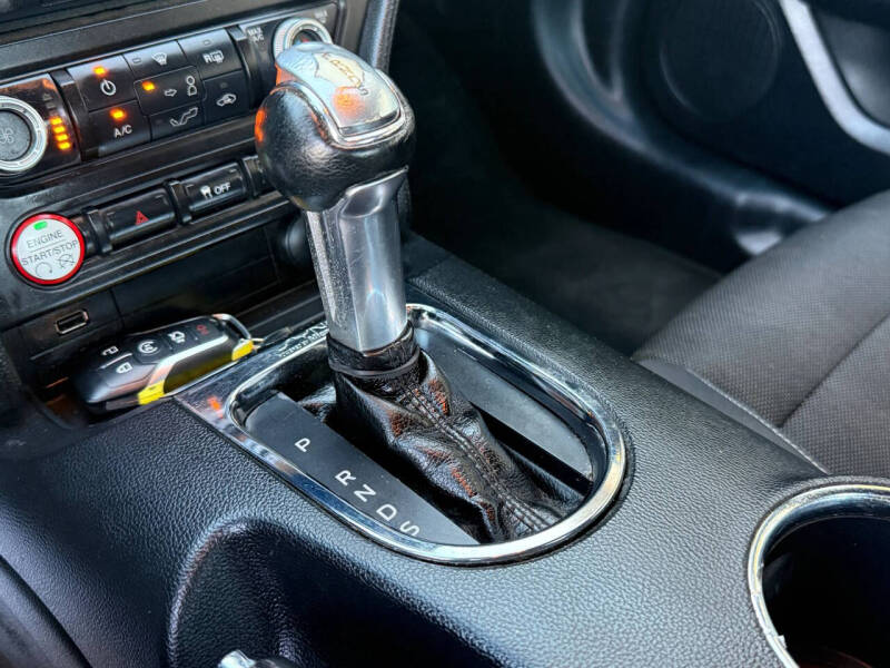 2015 Ford Mustang V6