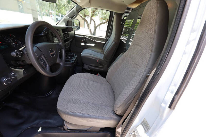 2017 GMC Savana 2500