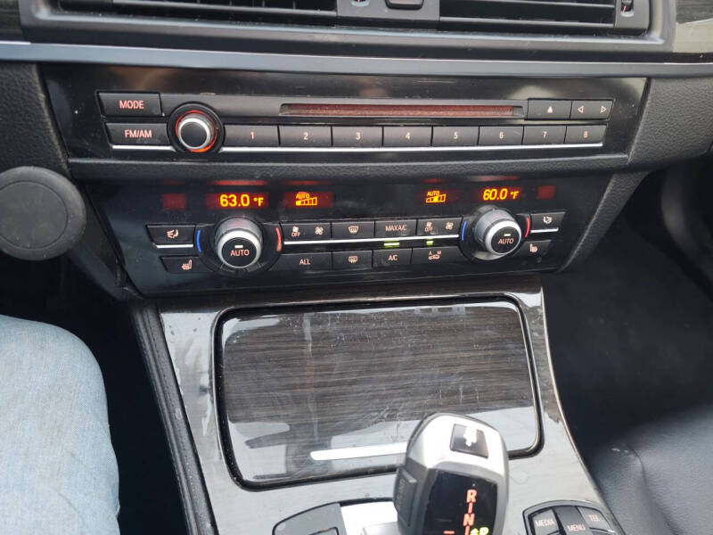 2013 BMW 5 Series 528i xDrive