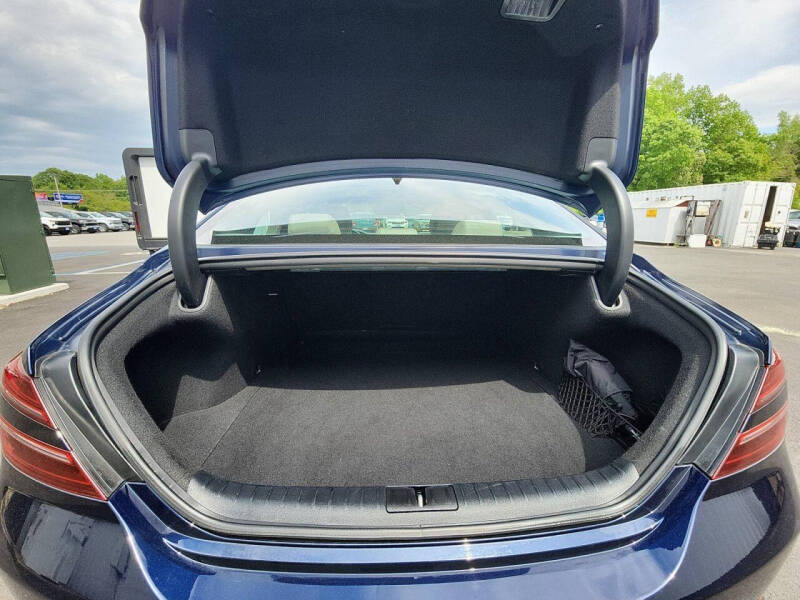 2023 Genesis G70