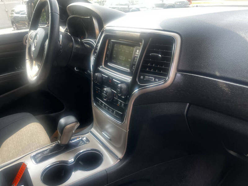 2017 Jeep Grand Cherokee Laredo