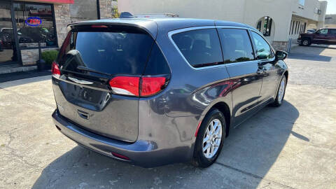 2017 Chrysler Pacifica Touring