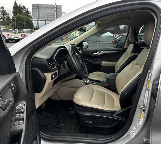 2020 Ford Escape SEL