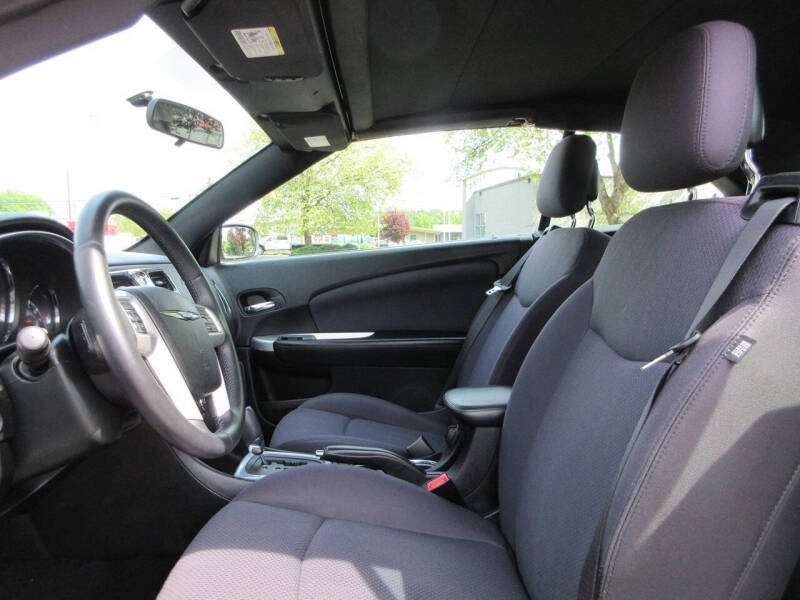 2013 Chrysler 200 Touring