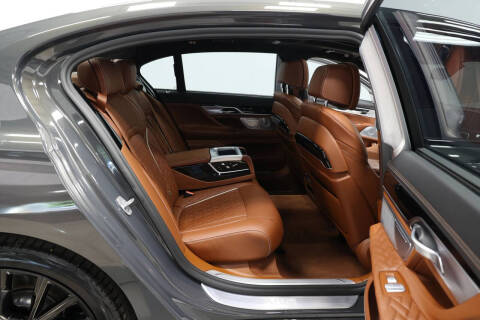 2022 BMW 7 Series M760i xDrive