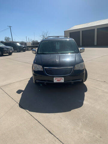 2013 Chrysler Town and Country Touring-L