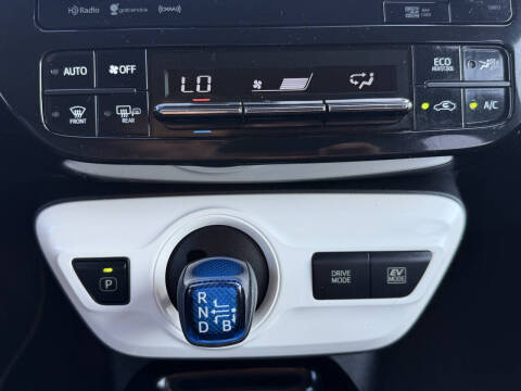2017 Toyota Prius Four Touring