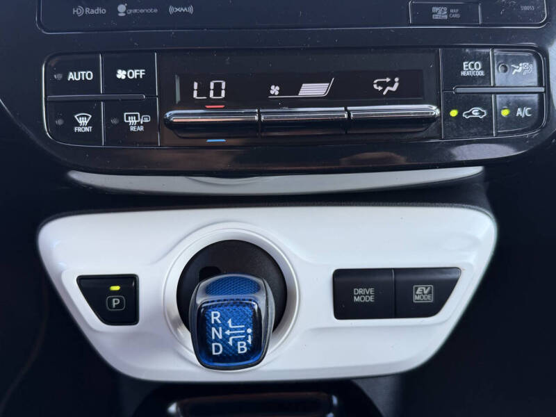 2017 Toyota Prius Four Touring