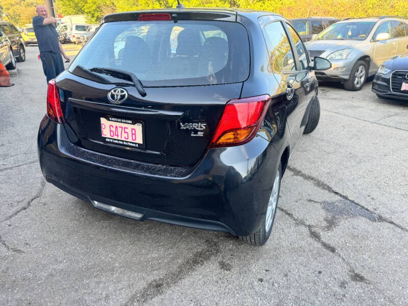 2016 Toyota Yaris 5-Door LE