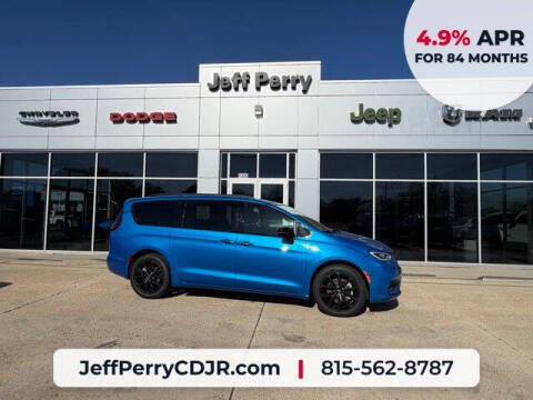 2026 Chrysler Pacifica Select