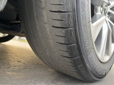 2017 Toyota Camry Hybrid XLE