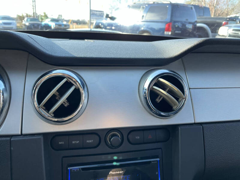 2007 Ford Mustang GT Deluxe