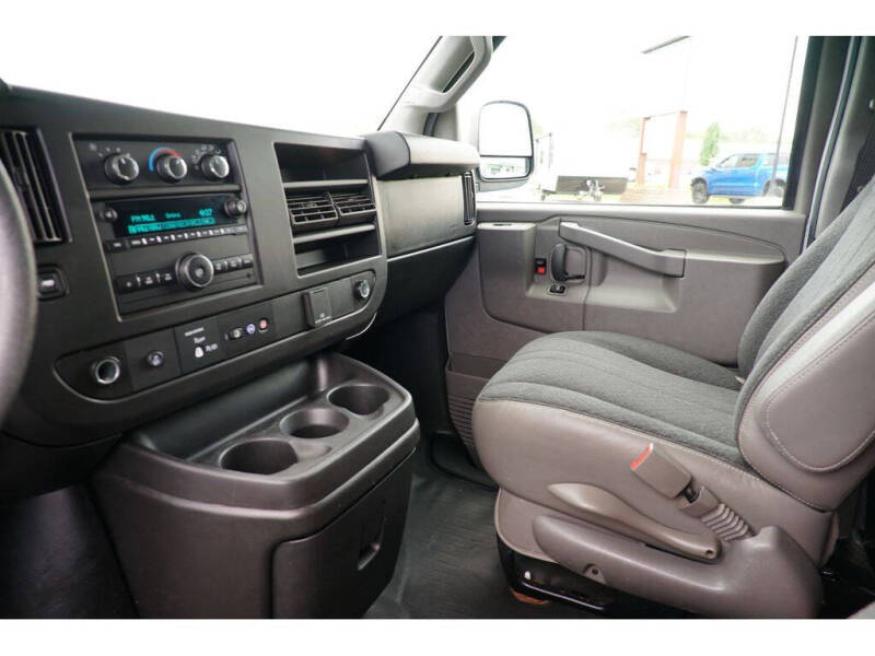 2019 GMC Savana 2500