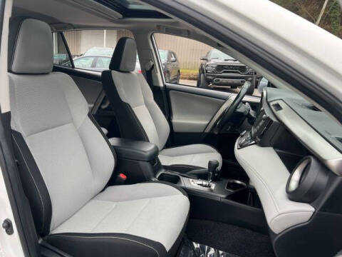 2018 Toyota RAV4 Hybrid XLE