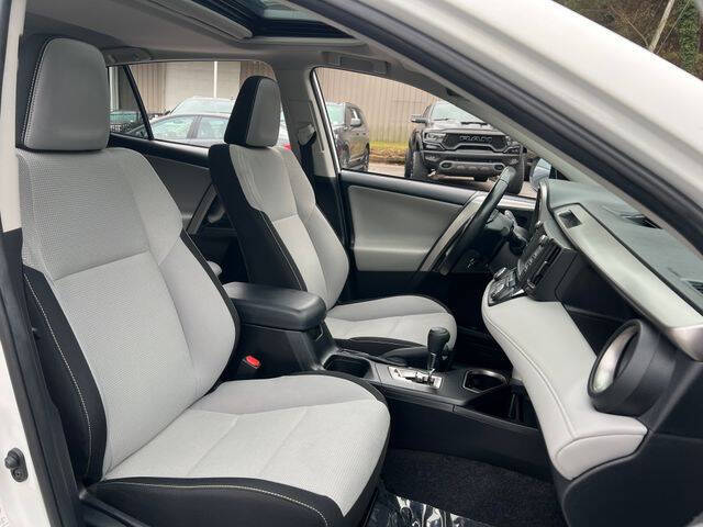 2018 Toyota RAV4 Hybrid XLE