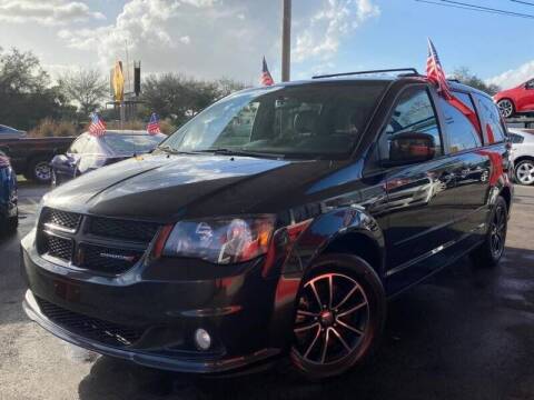 2017 Dodge Grand Caravan for sale at Latinos Motor of East Colonial in Orlando FL