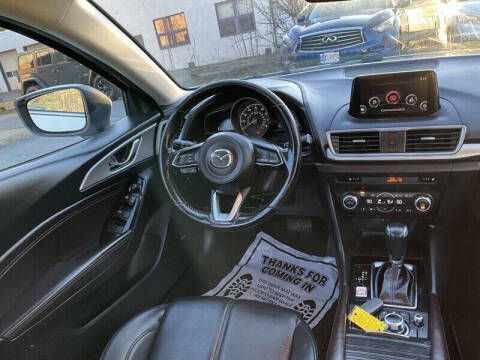 2018 Mazda MAZDA3 Touring