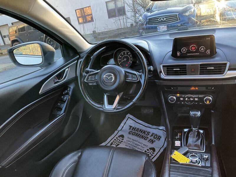 2018 Mazda MAZDA3 Touring