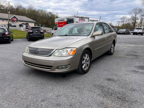 2001 Toyota Avalon for sale at Noble PreOwned Auto Sales in Martinsburg WV