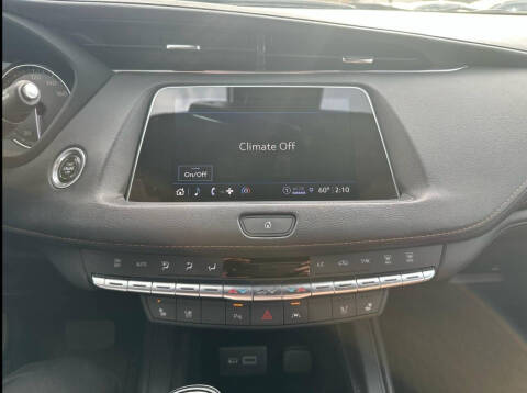 2022 Cadillac XT4 Premium Luxury