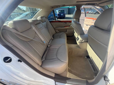 2003 Lexus LS 430