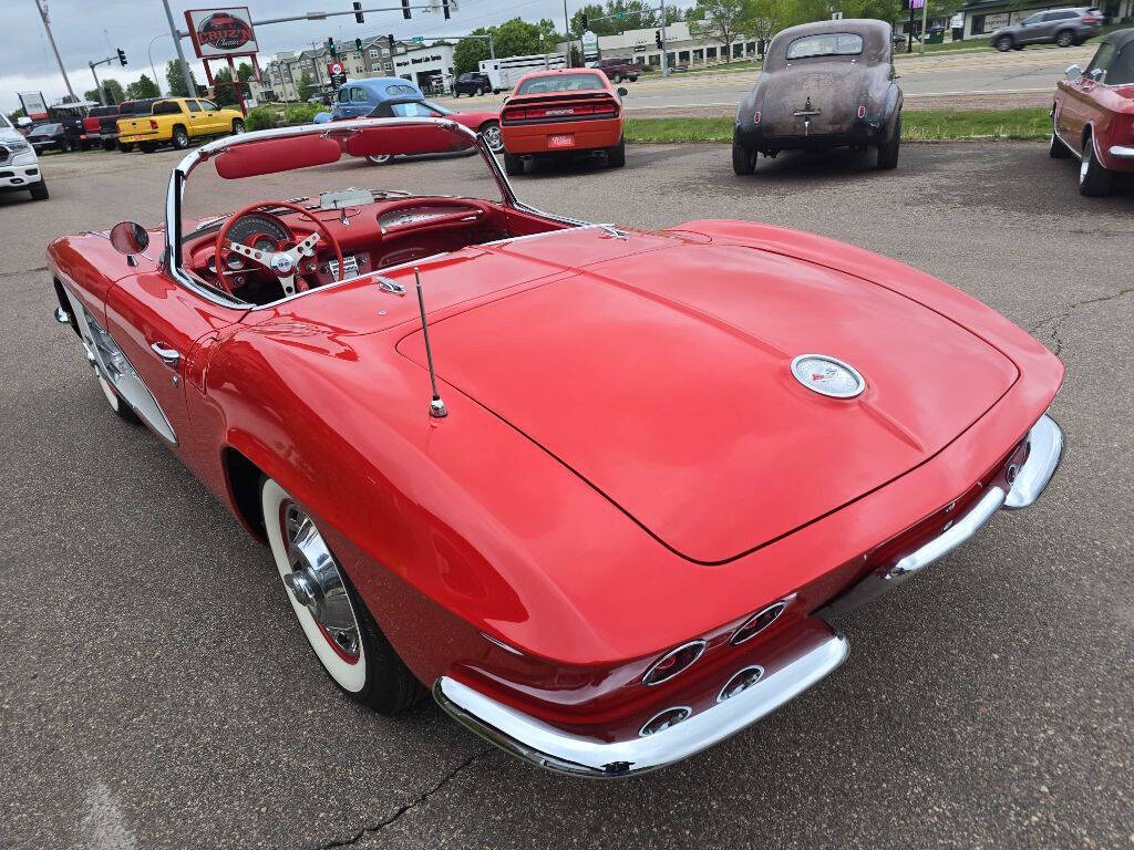 1961 Chevrolet Corvette 114