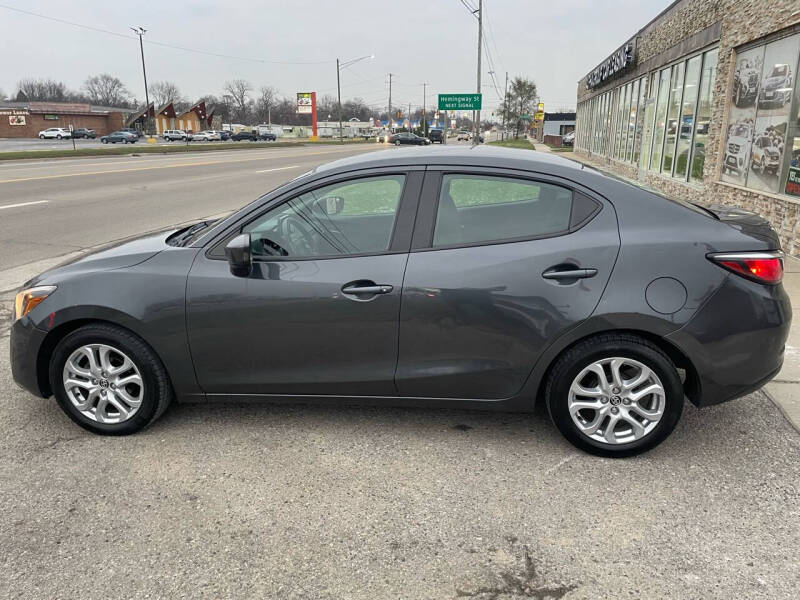 2016 Scion iA Base photo 9