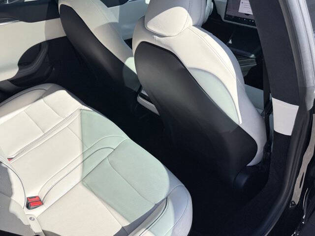 2023 Tesla Model S Plaid
