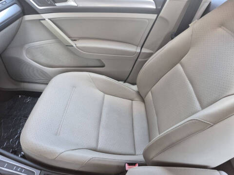 2015 Volkswagen e-Golf SEL Premium