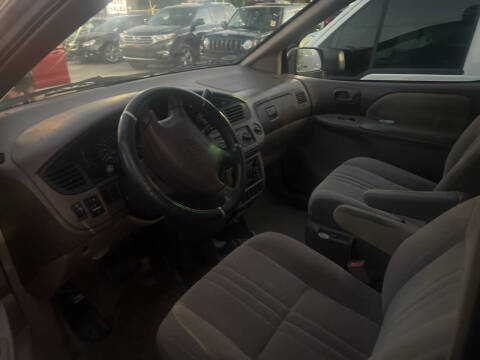 2001 Toyota Sienna CE