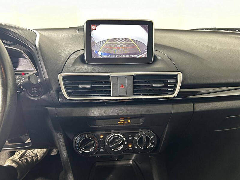 2015 Mazda MAZDA3 i Touring