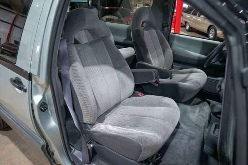 1992 Toyota Previa LE