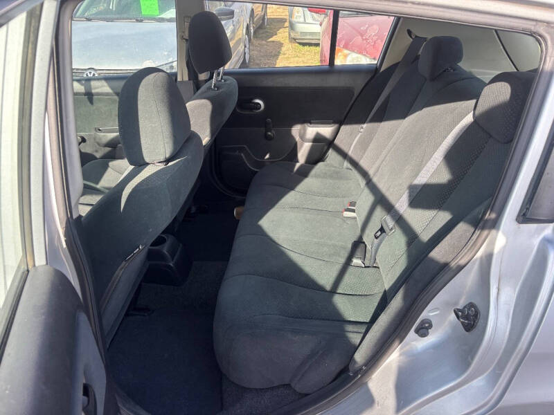 2010 Nissan Versa 1.8 S