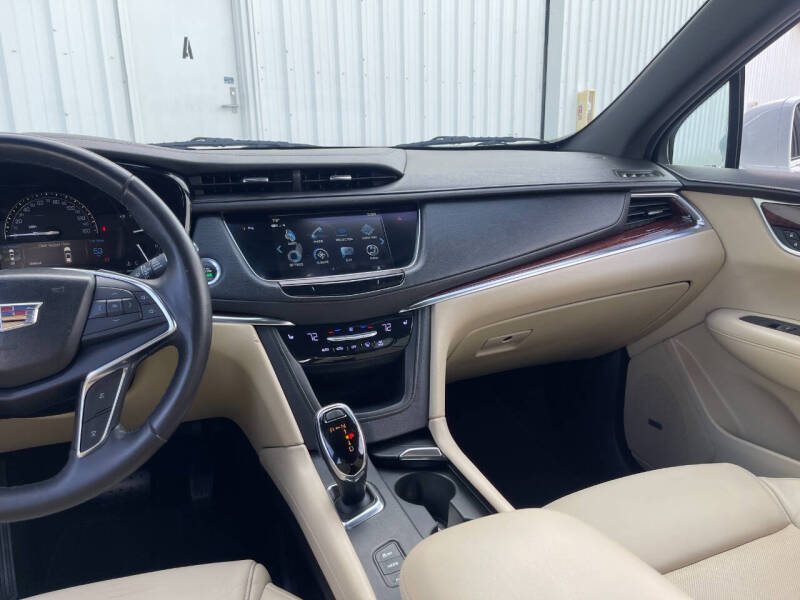 2018 Cadillac XT5 Luxury